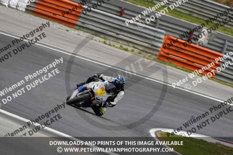 cadwell no limits trackday;cadwell park;cadwell park photographs;cadwell trackday photographs;enduro digital images;event digital images;eventdigitalimages;navarra;no limits trackdays;peter wileman photography;racing digital images;trackday digital images;trackday photos